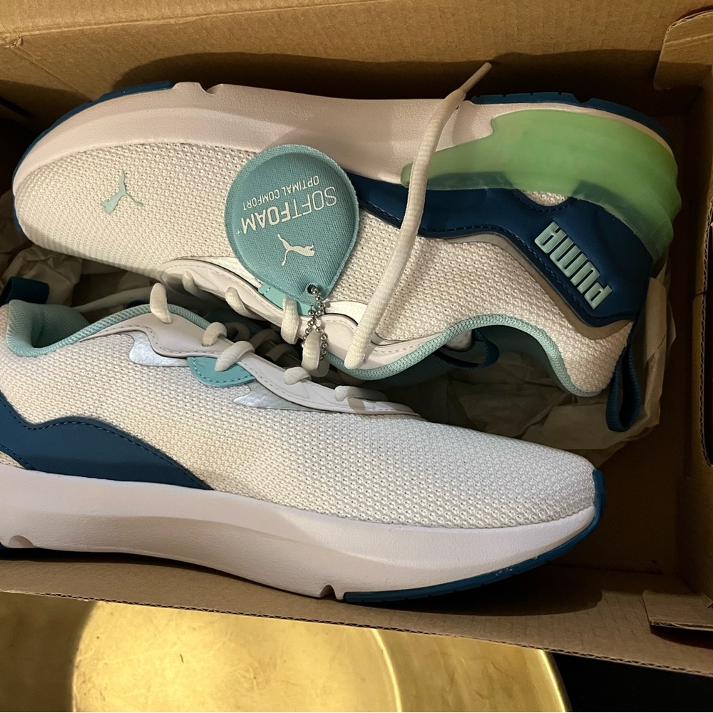 Puma Kids White and Teal Sneakers